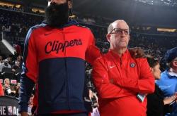 LOL赛事-哈登率火箭队主场力克魔术队的简单介绍