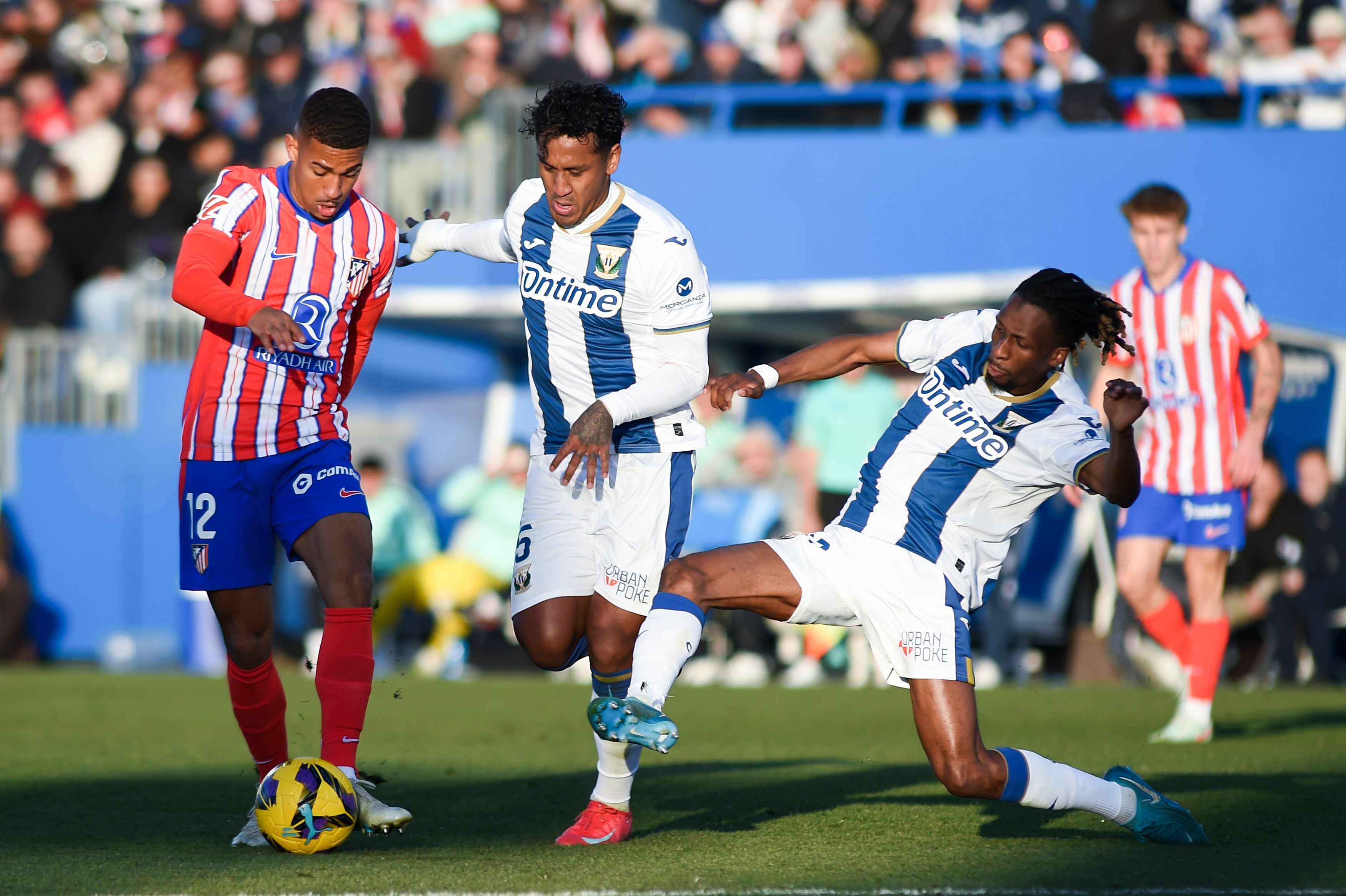 西甲联赛:马德里竞技再度斩获 西甲联赛:马德里竞技再度斩获