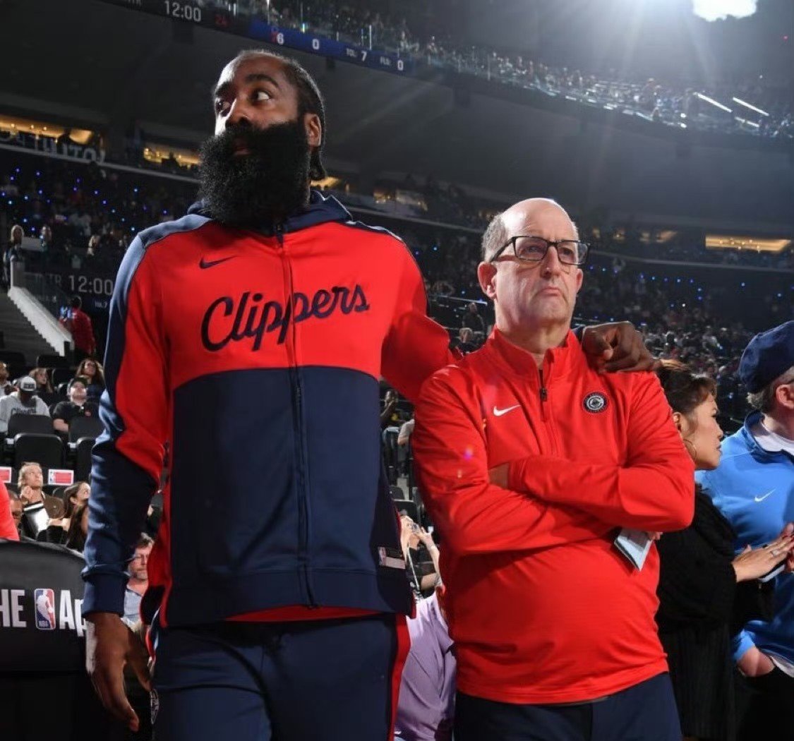 哈登率火箭队主场力克魔术队的简单介绍 哈登率火箭队主场力克魔术队的简单介绍