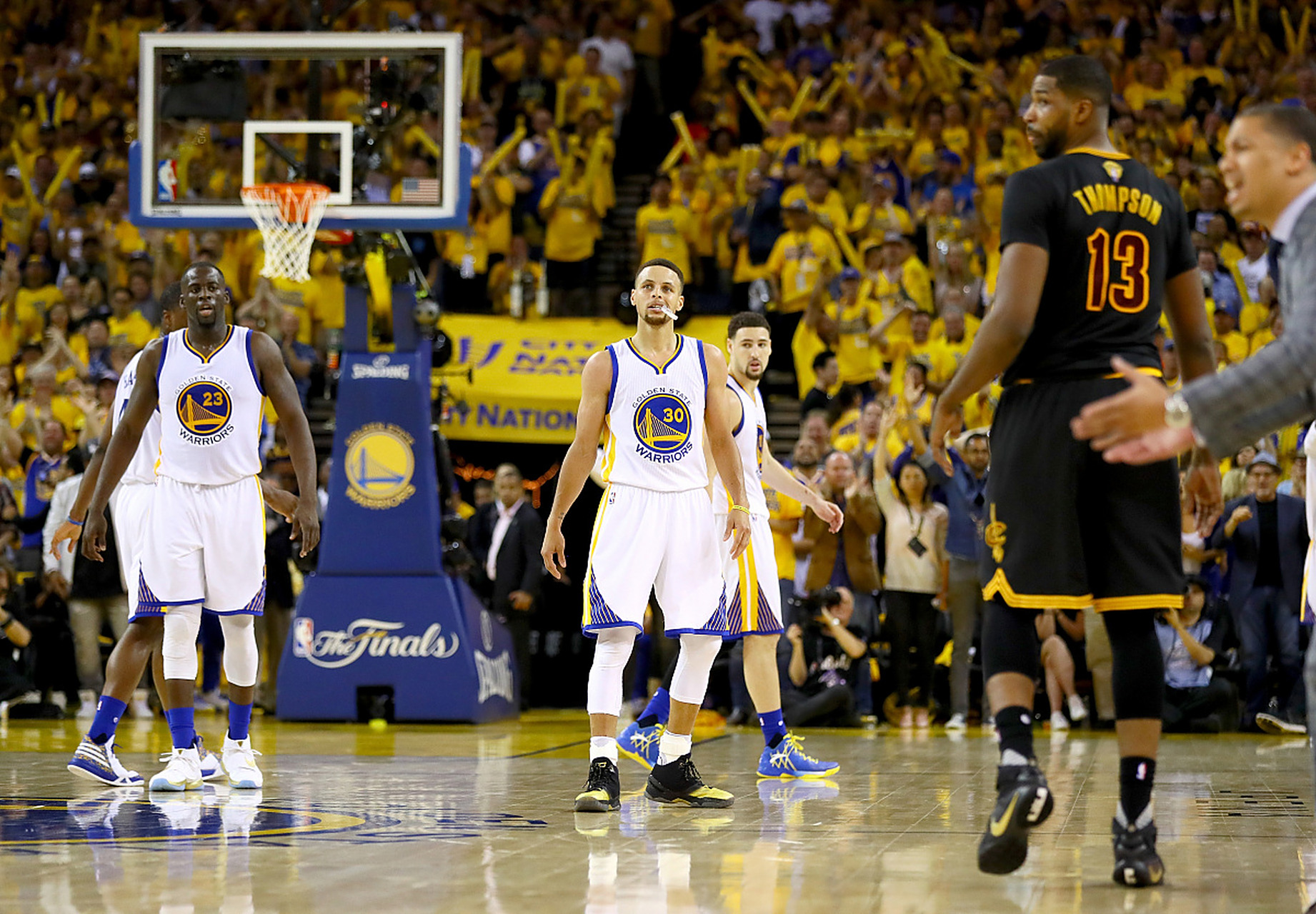 关于勇士总决赛首胜骑士,三分球命中率过%的信息 关于勇士总决赛首胜骑士,三分球命中率过%的信息