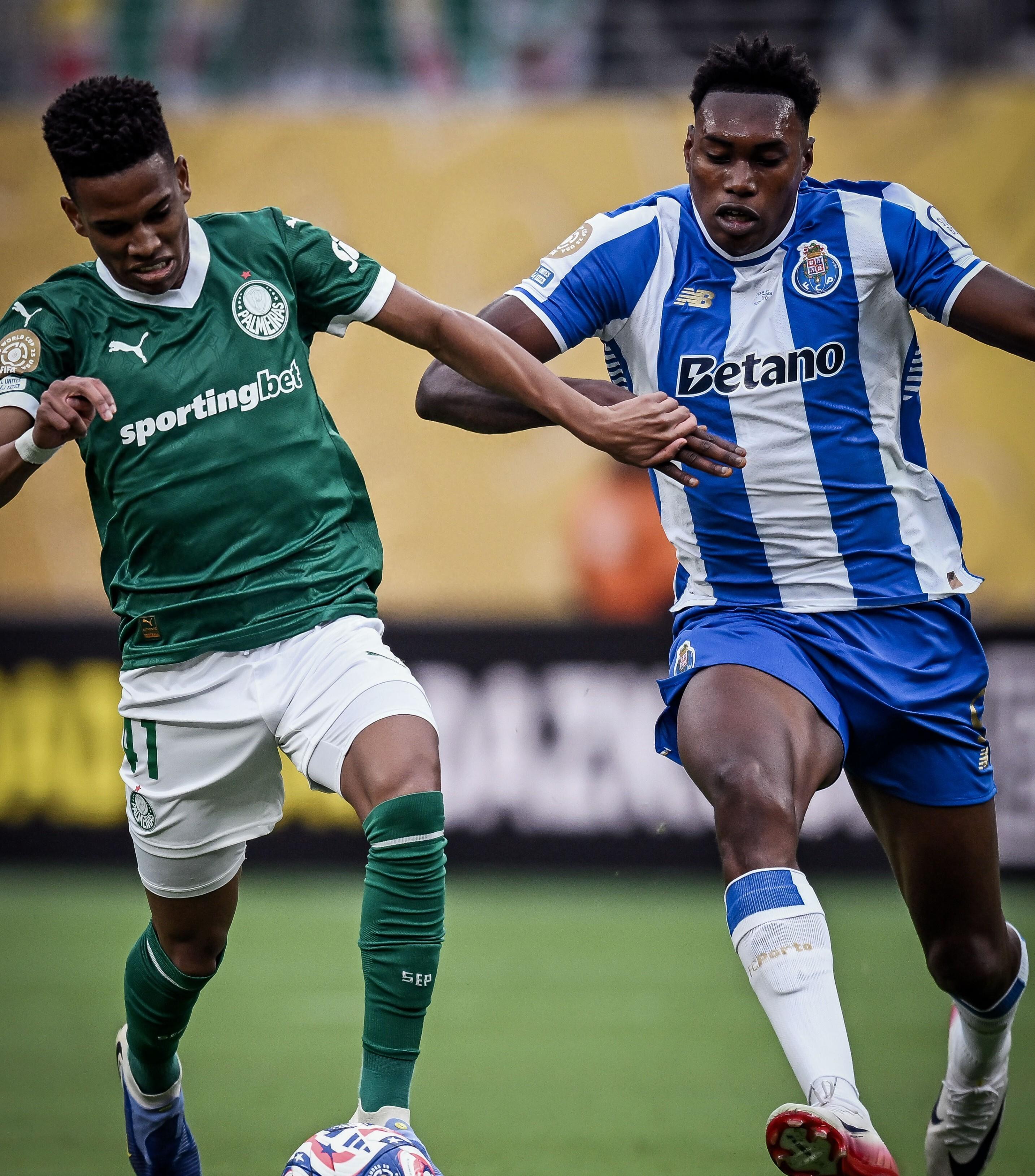 南美球员们在自由杯半决赛中发挥稳定的简单介绍