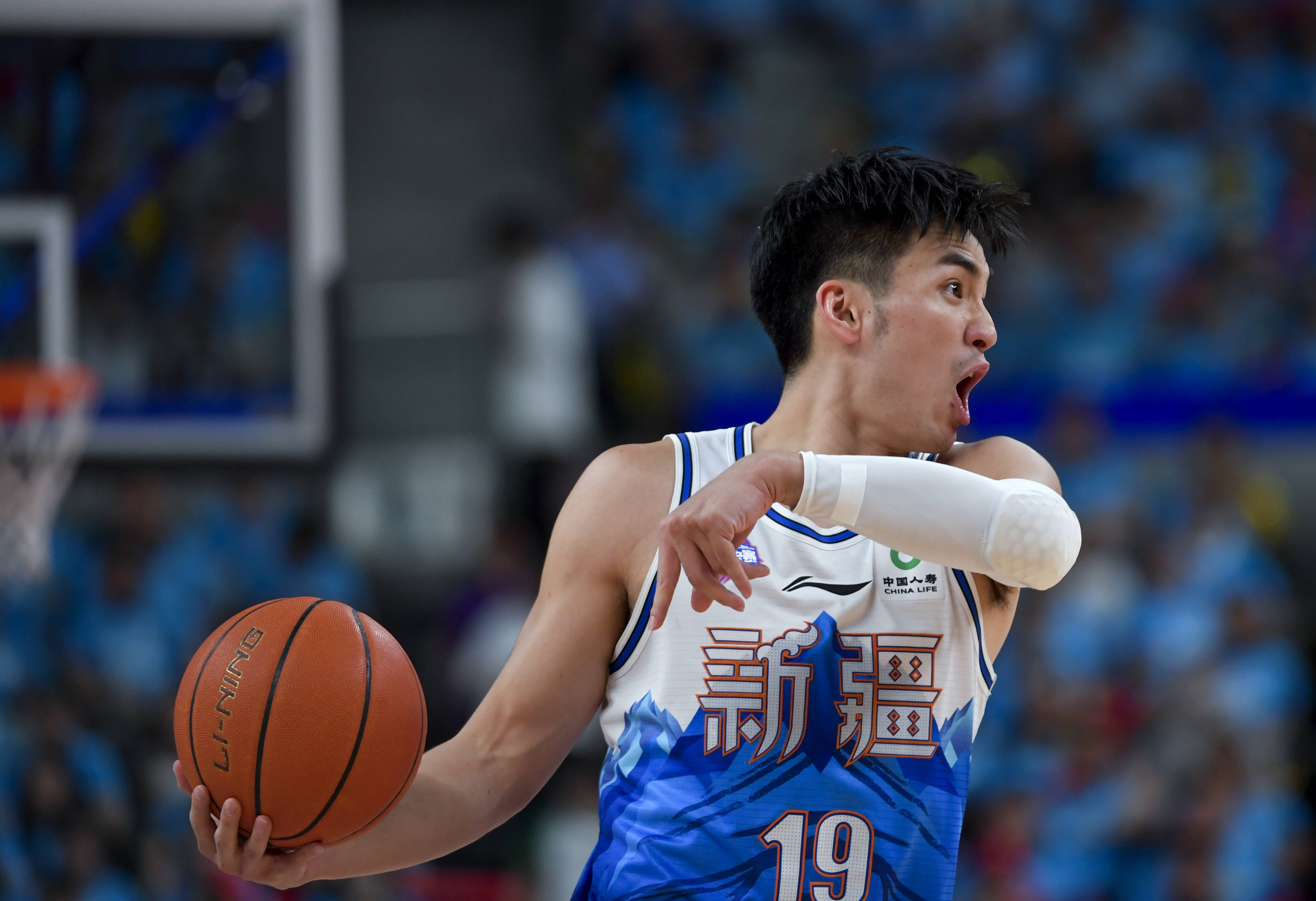 关于新疆主场迎战北京队,孙悦受伤成疑的信息 关于新疆主场迎战北京队,孙悦受伤成疑的信息