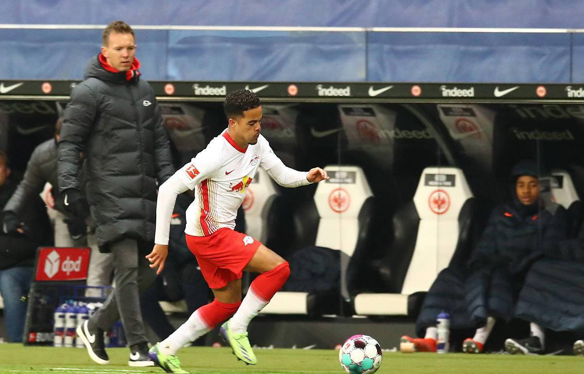 斯图加特客场战胜莱比锡红牛，豪取三分的简单介绍