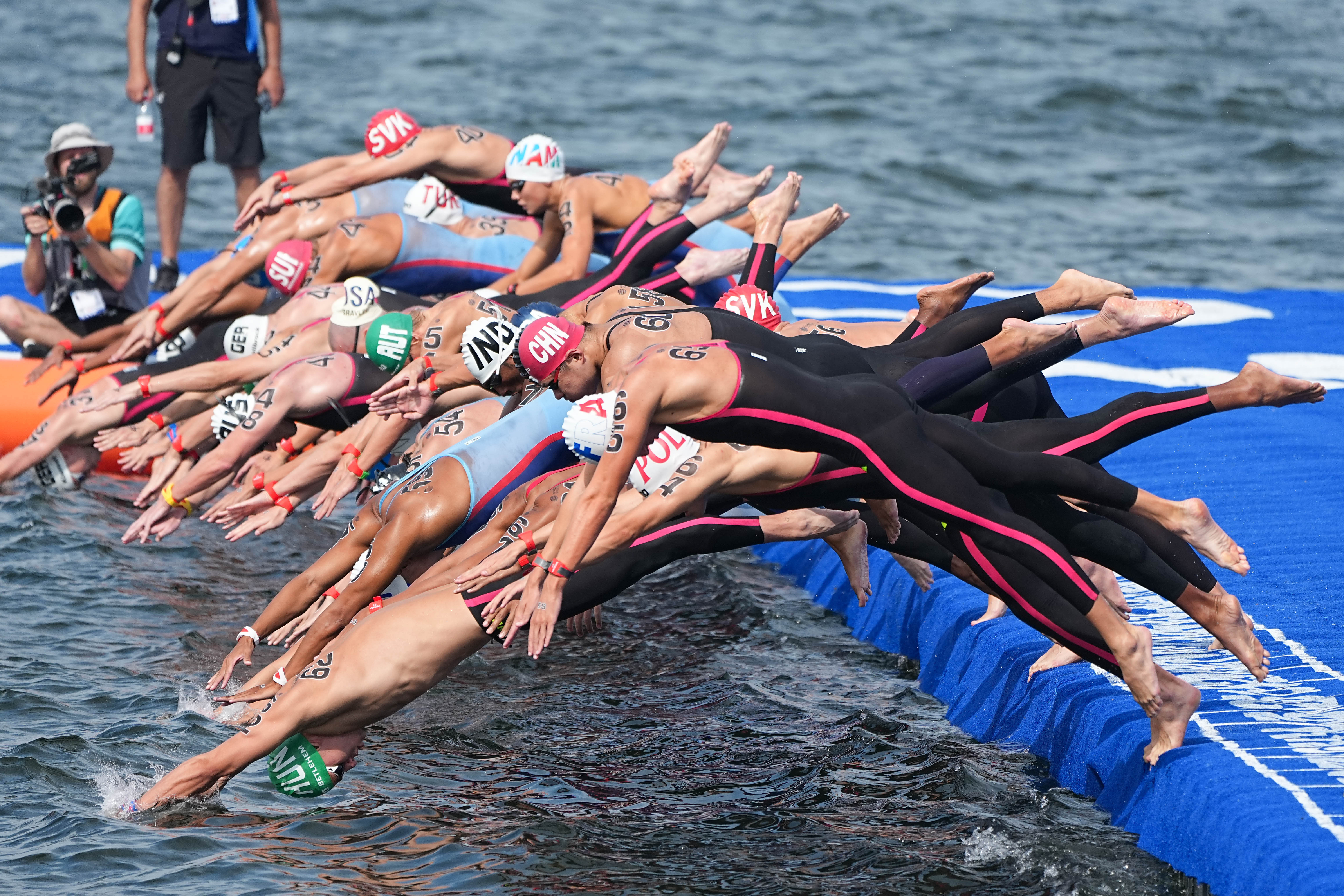 游泳决赛震撼开打,巅峰对决引爆全场的简单介绍 游泳决赛震撼开打,巅峰对决引爆全场的简单介绍