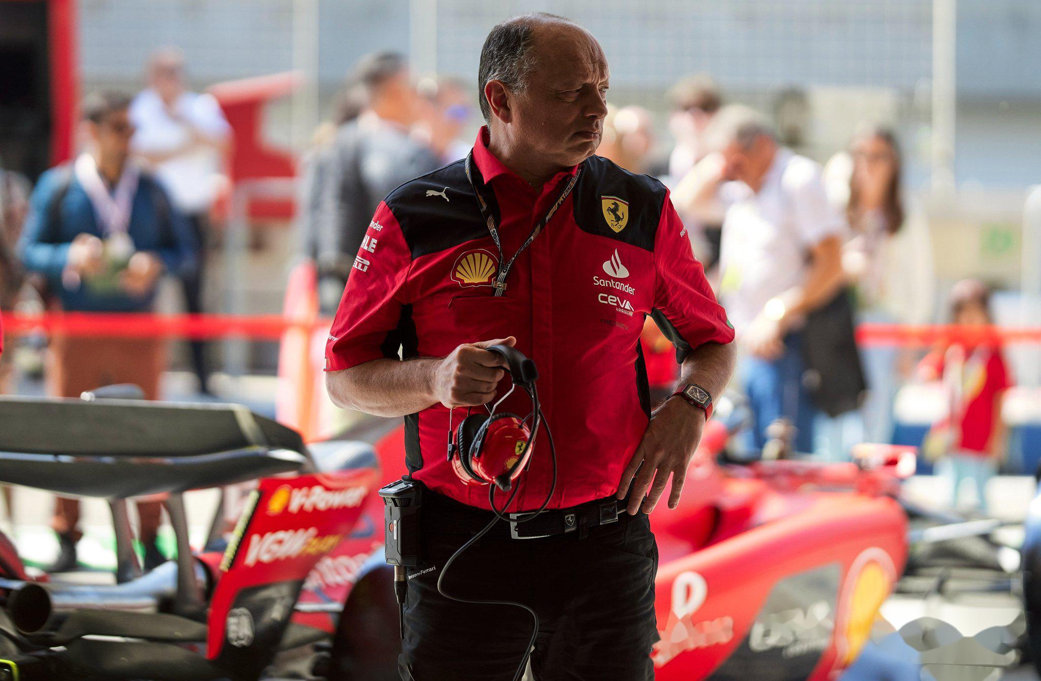 梅赛德斯轻取雷诺车队,汉密尔顿带队取胜的简单介绍 梅赛德斯轻取雷诺车队,汉密尔顿带队取胜的简单介绍