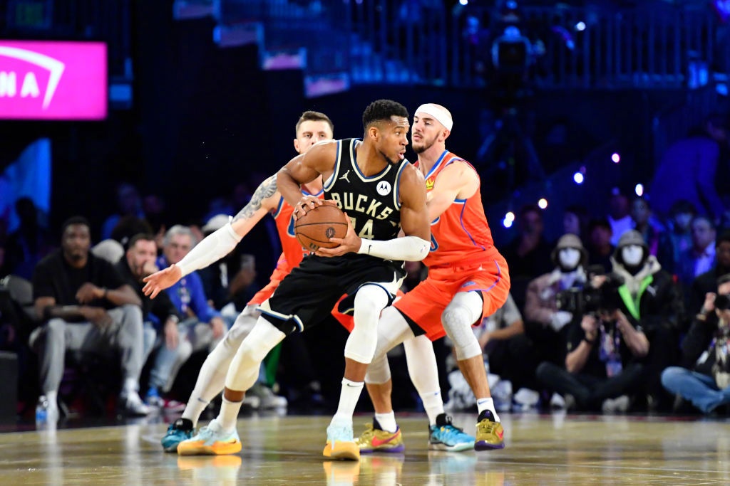 爵士绝杀雄鹿,恩比德关键制胜 爵士绝杀雄鹿,恩比德关键制胜