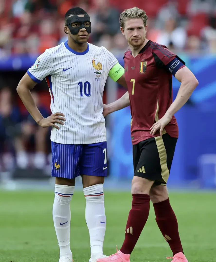 法国队在比赛中发挥失常，惊险逃脱失败