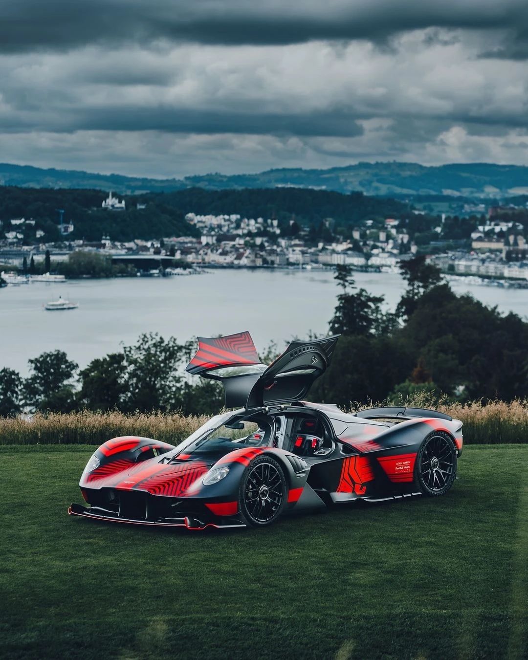 梅赛德斯逆转阿斯顿马丁,汉密尔顿高光表现 梅赛德斯逆转阿斯顿马丁,汉密尔顿高光表现