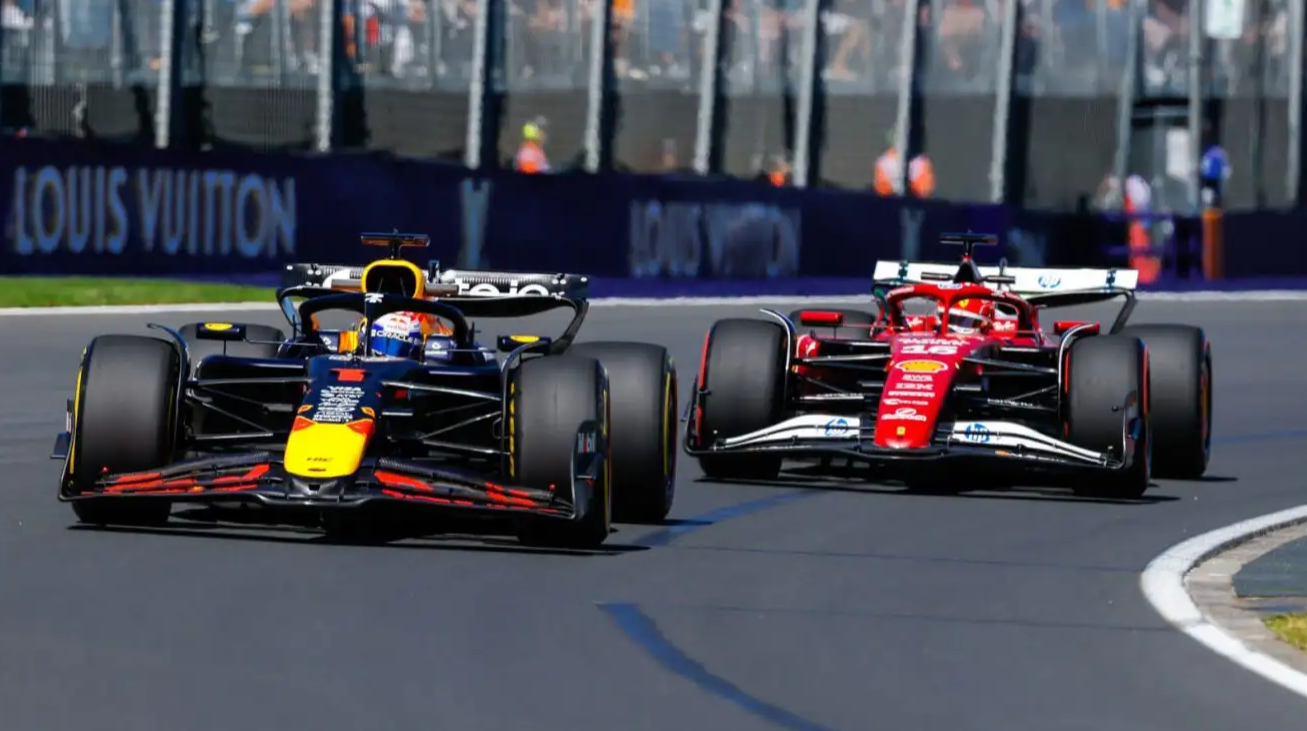 梅赛德斯横扫迈凯伦，汉密尔顿关键制胜