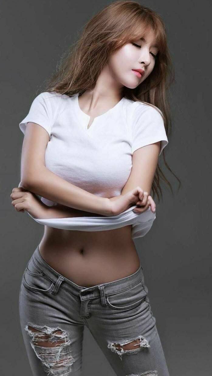 绞杀战中的孤胆锋芒,努涅斯用最原始的力量,为乌拉圭撕开裂缝 一场没有优雅,唯有意志的绿茵肉搏,爱尔兰的钢铁丛林终被一柄钝刃砸开