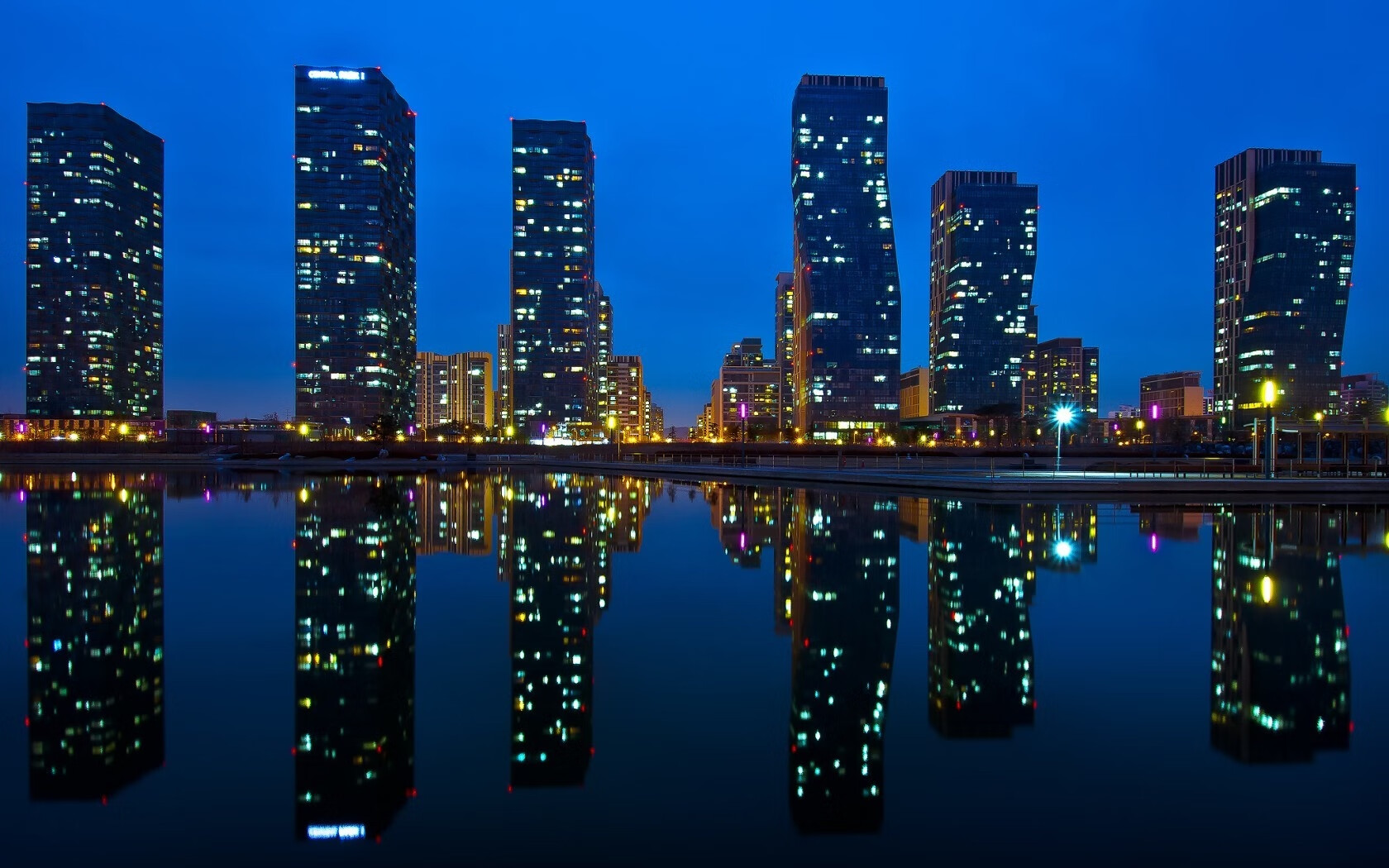 天赋与狂怒，马拉卡纳的逆转与阿布扎比的火焰